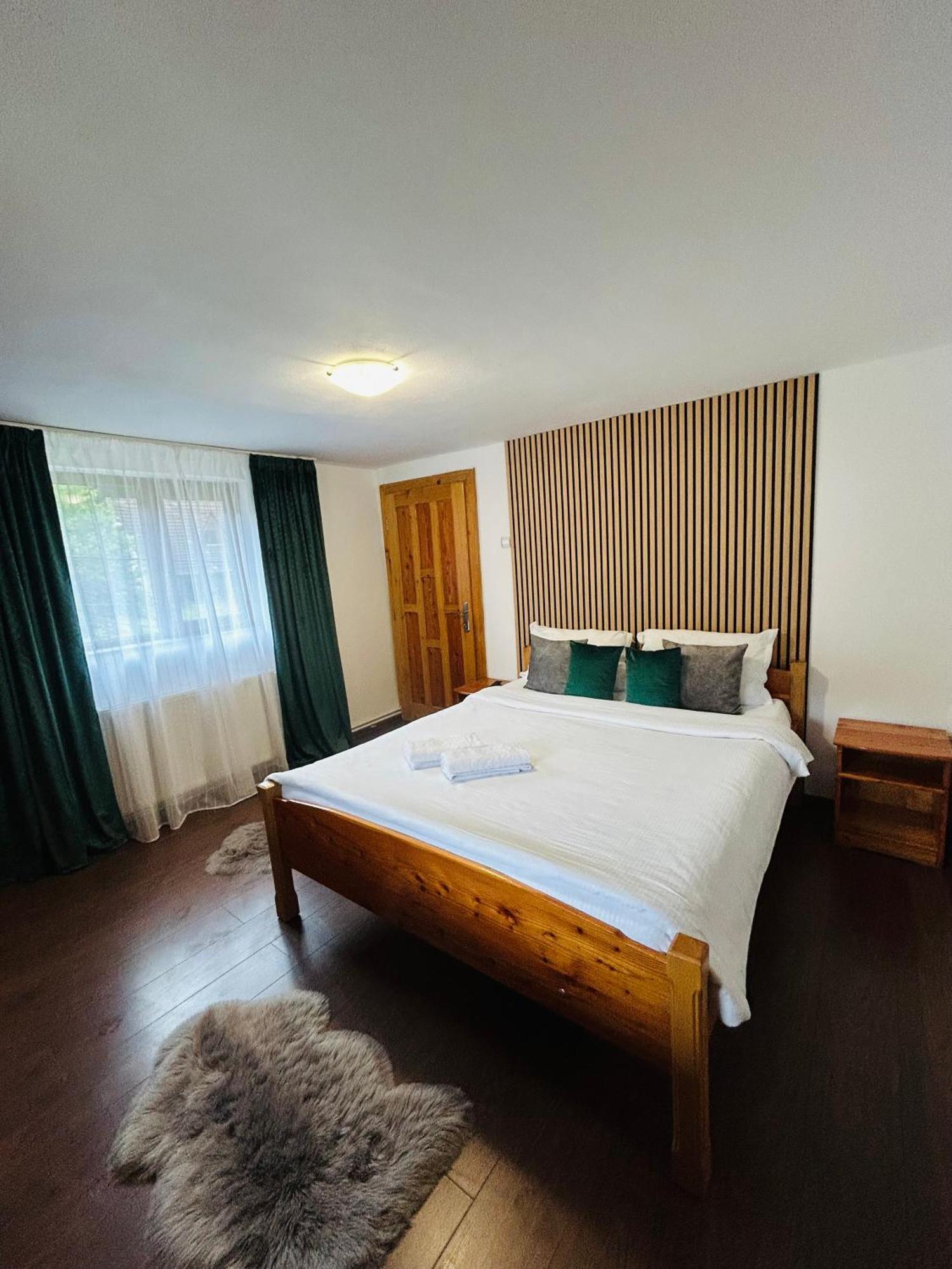 Casa Ursu Lodge *